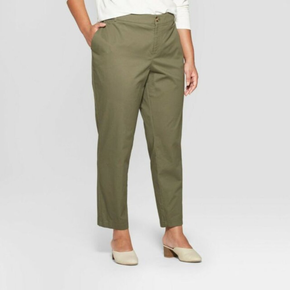 NWOT Ava & Viv Green Khaki Chinos